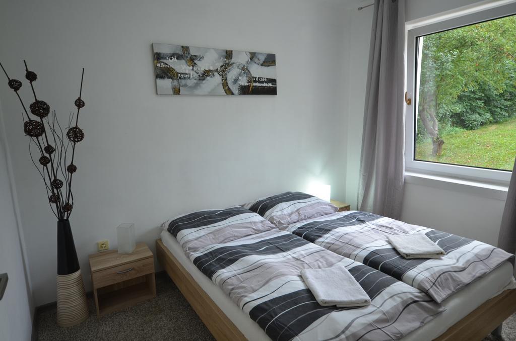 On Air Hotel Ostopovice Buitenkant foto